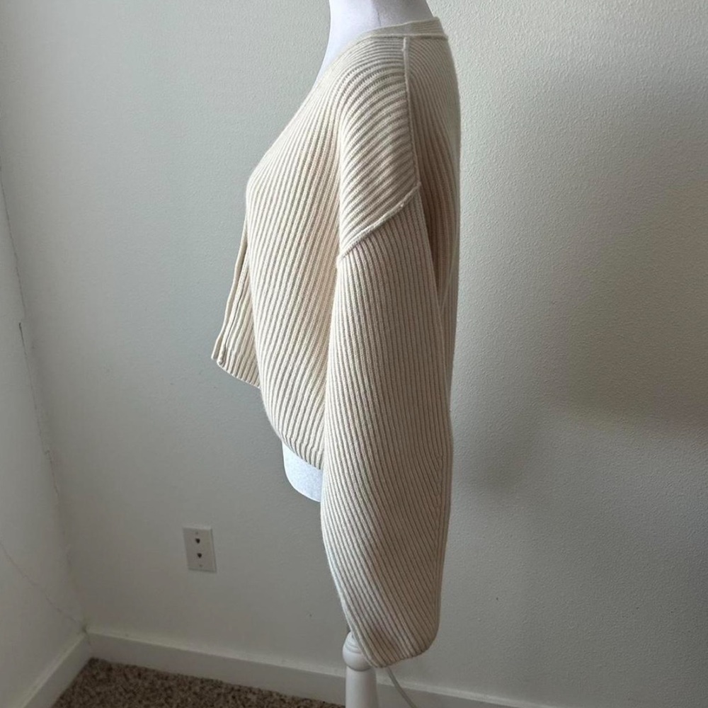 H&M Cream Ribbed Cardigan Sweater - Picture 2 of 7